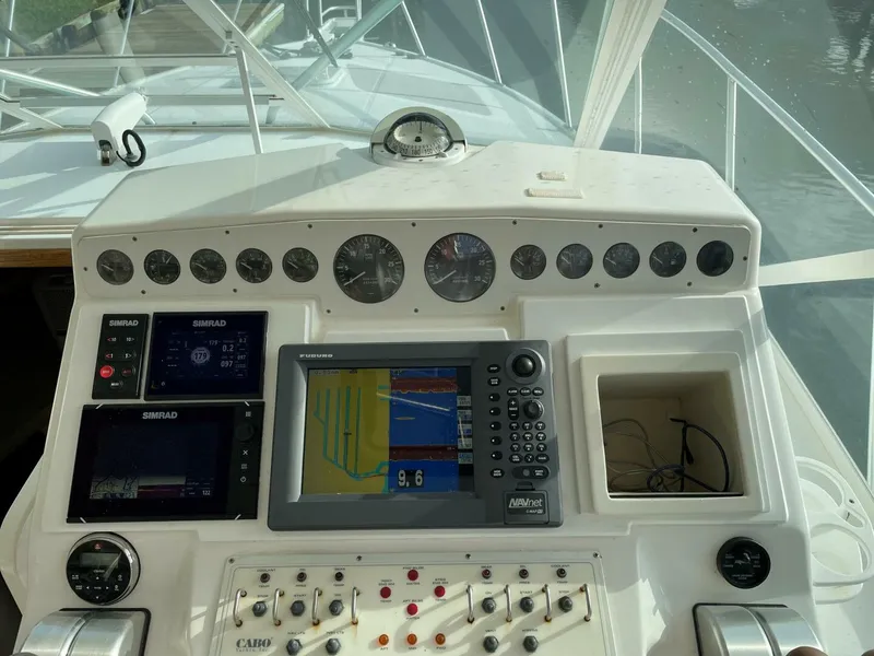 Slide: The Image of Cabo Express 35 - Reelistic - Helm 2001 Cabo 35 Express - Reelistic - 4008184