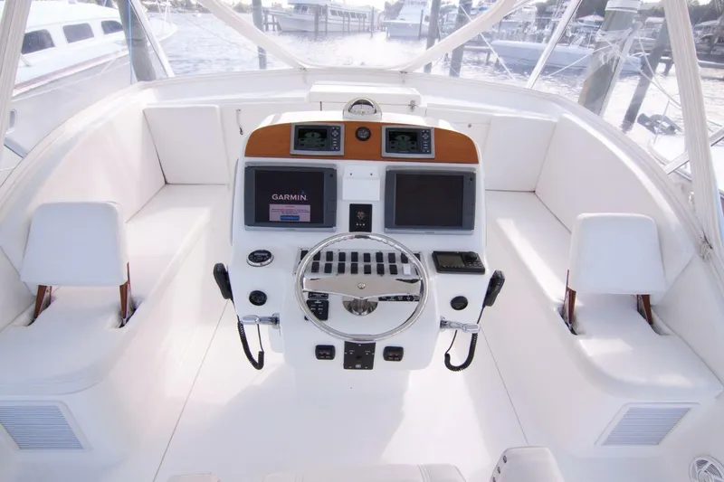 Slide: The Image of Out Island 38 Express-Helm 2009 Out Island 38 Express No Bones About It - 4017260