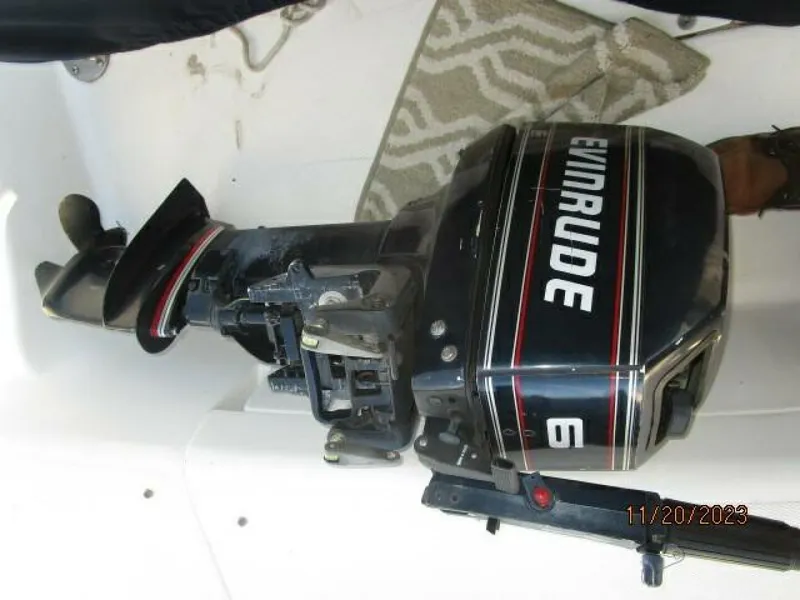 Slide: The Image of 41' Hunter tender outboard - 4022650