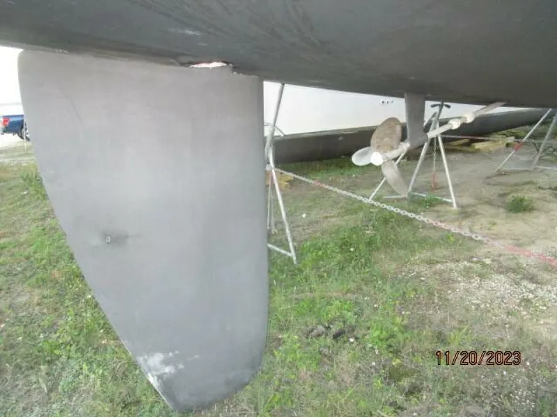 Slide: The Image of 41' Hunter rudder2 - 4022618