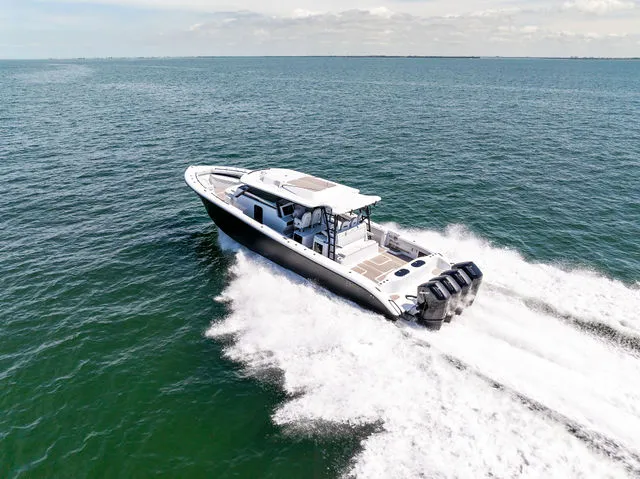 Slide: The Image of Yellowfin 54 Offshore 2024 - 57