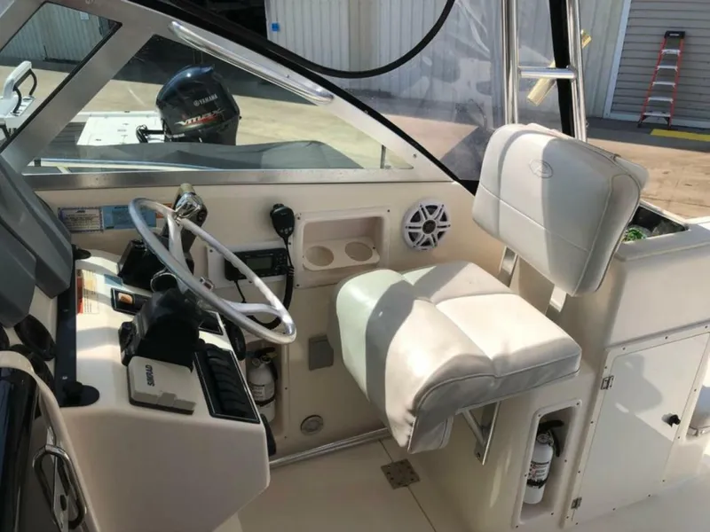 Slide: The Image of Pursuit 3070 Offshore Express 2004 - 4027396