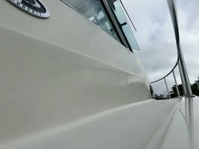 Slide: The Image of Pursuit 3070 Offshore Express 2004 - 4027389