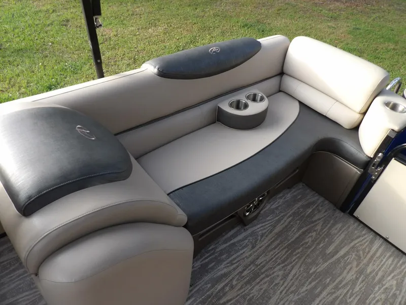 Slide: The Image of Avalon 2385 Catalina QL SWS 2020 - 4028365