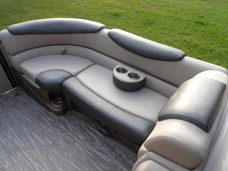 Slide: The Image of Avalon 2385 Catalina QL SWS 2020 - 4028370