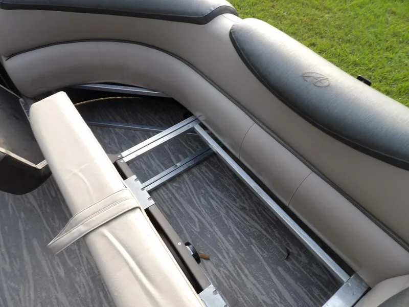 Slide: The Image of Avalon 2385 Catalina QL SWS 2020 - 4028371