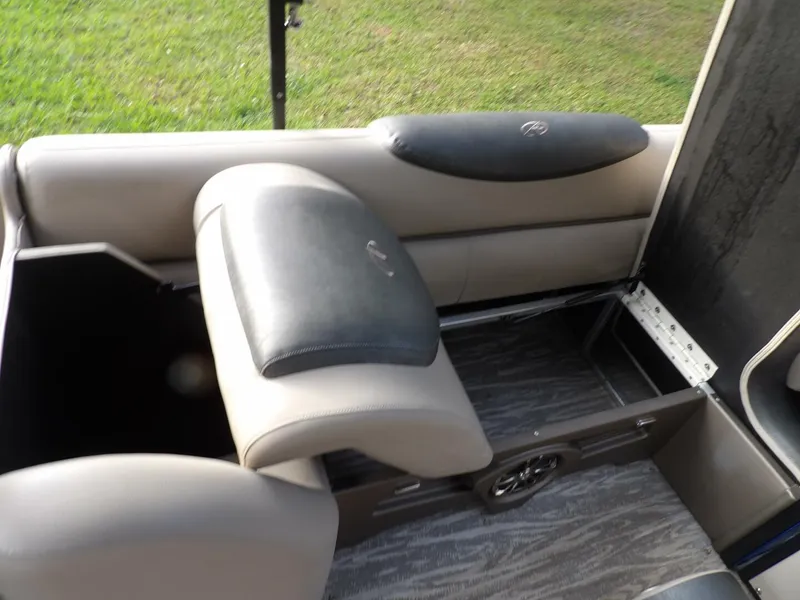 Slide: The Image of Avalon 2385 Catalina QL SWS 2020 - 4028374