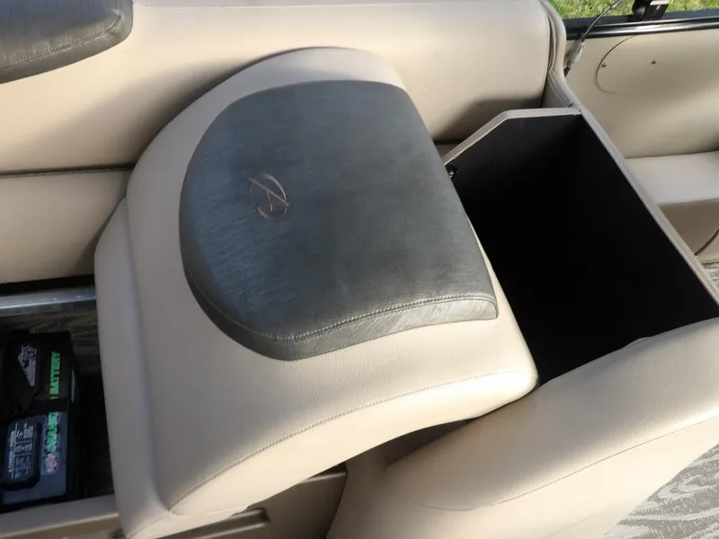 Slide: The Image of Avalon 2385 Catalina QL SWS 2020 - 4028376