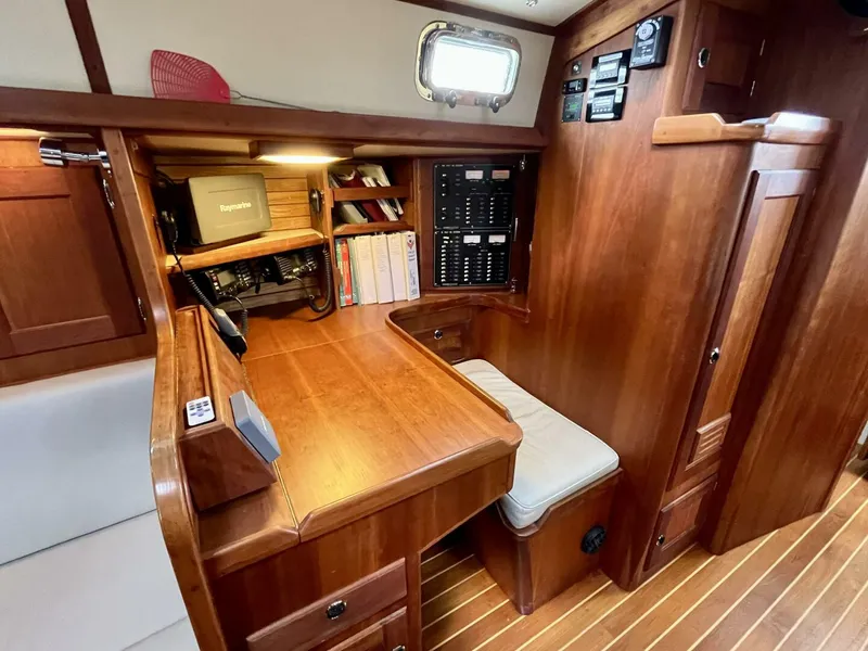 Slide: The Image of Valiant V-50 2010 - 4029683