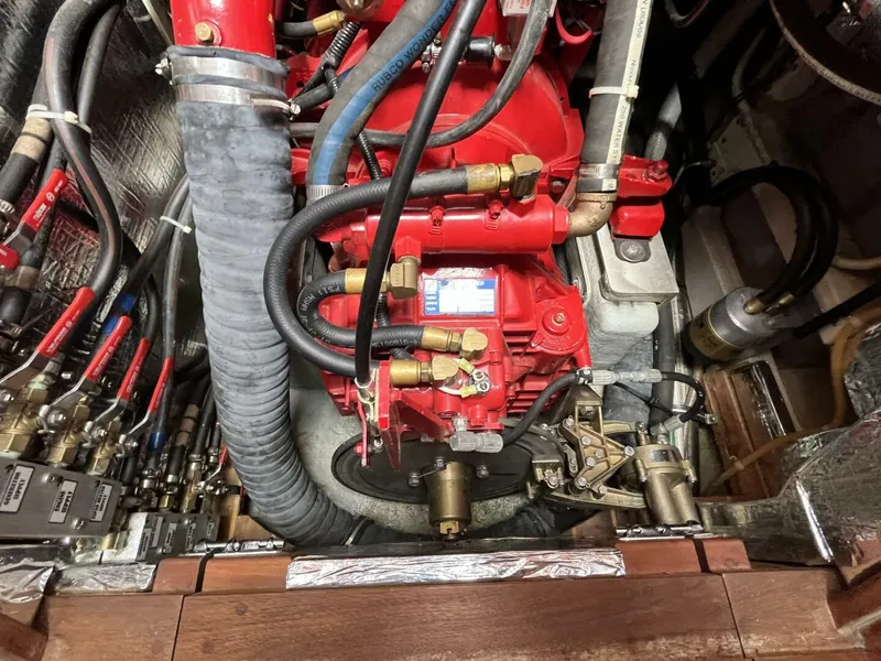 Slide: The Image of Valiant V-50 2010 - 4029689