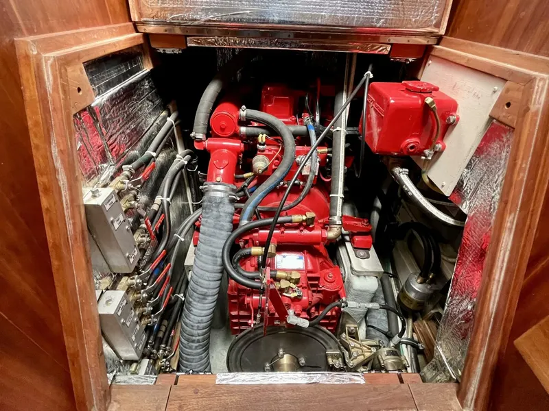 Slide: The Image of Valiant V-50 2010 - 4029690