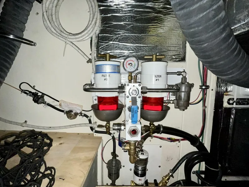 Slide: The Image of Valiant V-50 2010 - 4029694