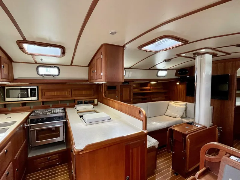 Slide: The Image of Valiant V-50 2010 - 4029667