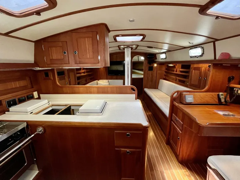 Slide: The Image of Valiant V-50 2010 - 4029669