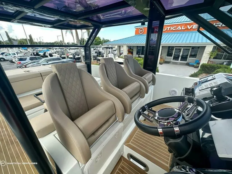 Slide: The Image of De Antonio D34 Xplorer 2022 - 4030422