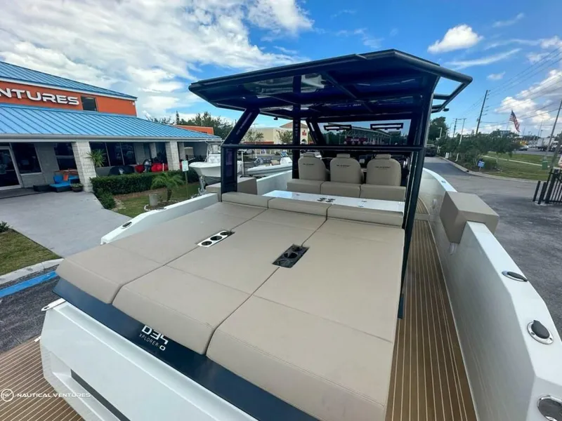 Slide: The Image of De Antonio D34 Xplorer 2022 - 4030416