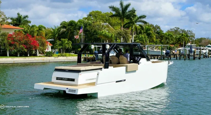 Slide: The Image of De Antonio D34 Xplorer 2022 - 4030440