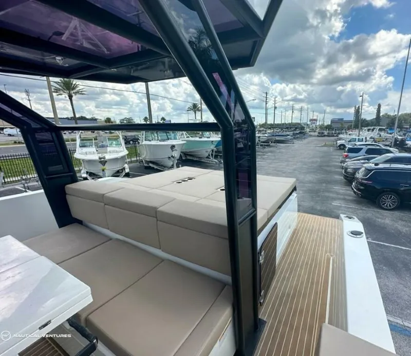 Slide: The Image of De Antonio D34 Xplorer 2022 - 4030431