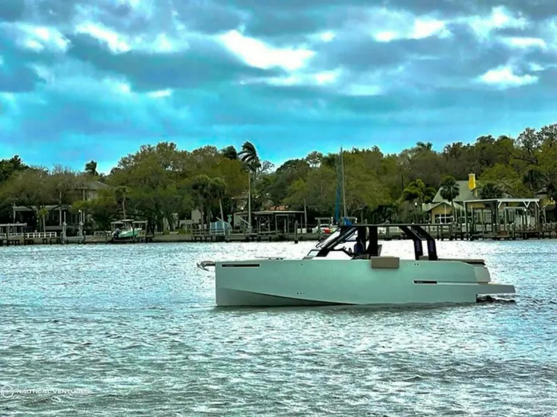 Slide: The Image of De Antonio D34 Xplorer 2022 - 4030441