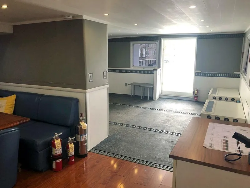 Slide: The Image of Ocean Voyager 95 Expedition 2013 - 4031862