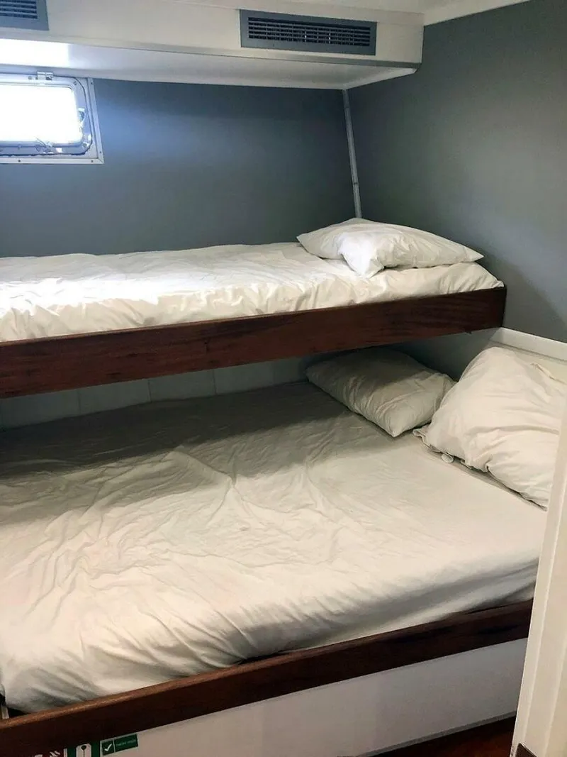 Slide: The Image of Ocean Voyager 95 Expedition 2013 - 4031876