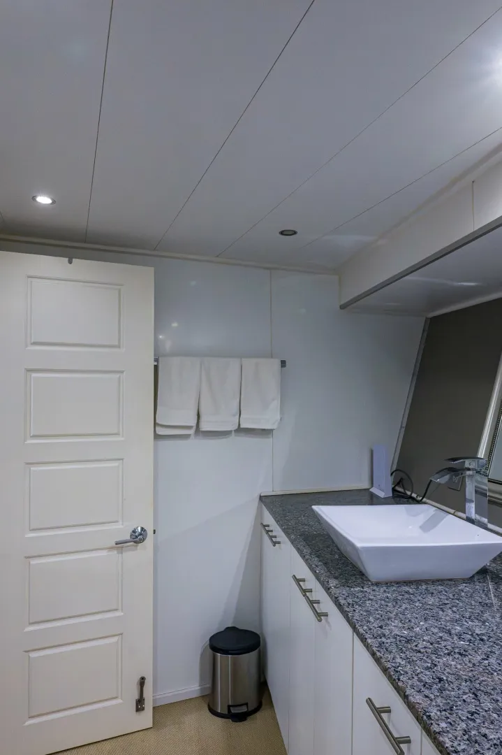 Slide: The Image of Ocean Voyager 95 Expedition 2013 - 8037431