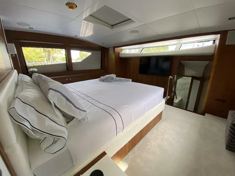 Slide: The Image of Sunseeker 34M 2011 - 4031989