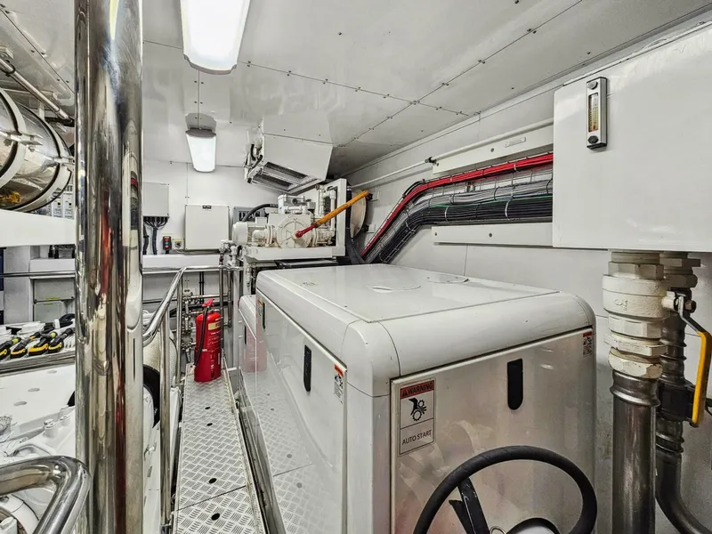 Slide: The Image of Sunseeker 34M 2011 - 4032014