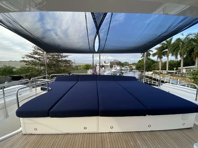Slide: The Image of Sunseeker 34M 2011 - 4032024
