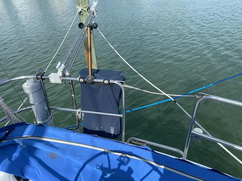 Slide: The Image of Hunter 30-2 1989 - 4038948