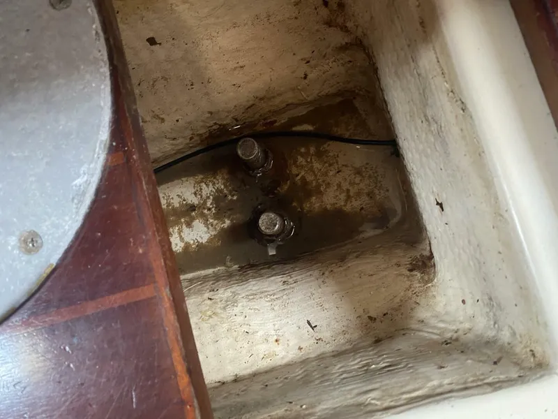 Slide: The Image of Hunter 30-2 1989 - 4038944