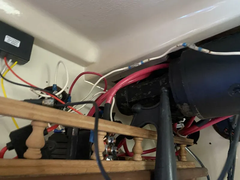 Slide: The Image of Hunter 30-2 1989 - 4038947