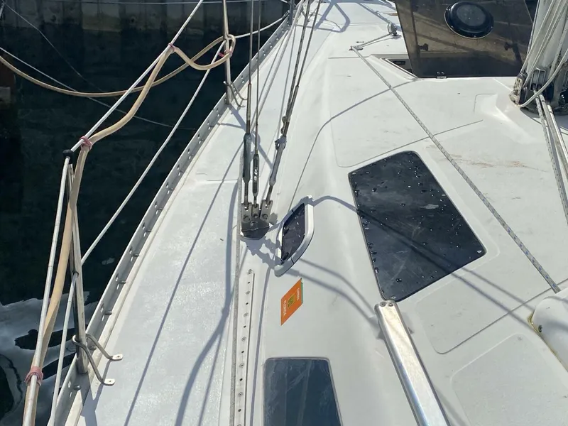 Slide: The Image of Hunter 30-2 1989 - 4038955