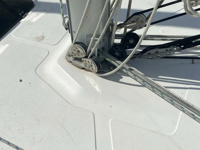 Slide: The Image of Hunter 30-2 1989 - 4038958