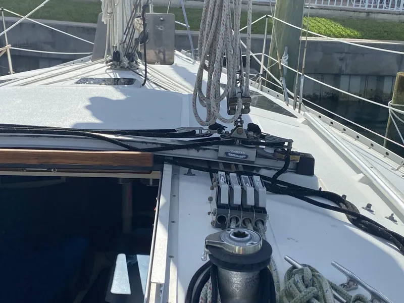 Slide: The Image of Hunter 30-2 1989 - 4038952