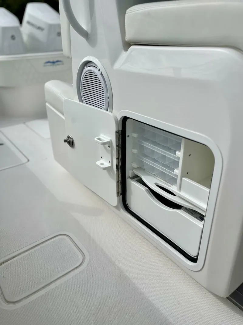 Slide: The Image of Invincible Open Fisherman 2023 - 4045080