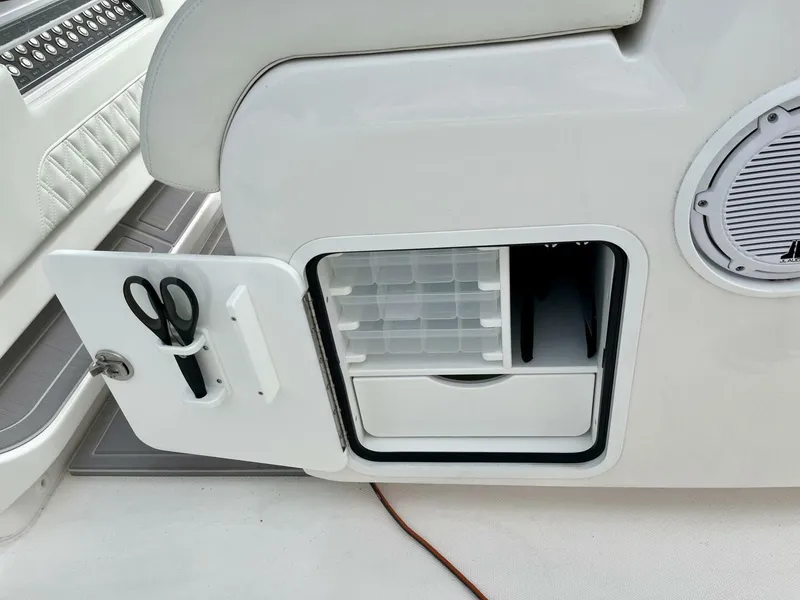 Slide: The Image of Invincible Open Fisherman 2023 - 4045078