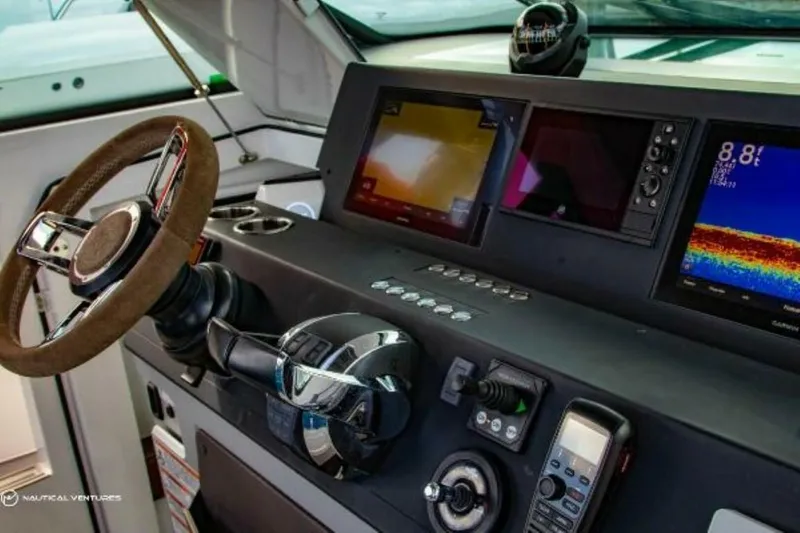 Slide: The Image of Axopar 37 Sun Top 2019 - 4039721