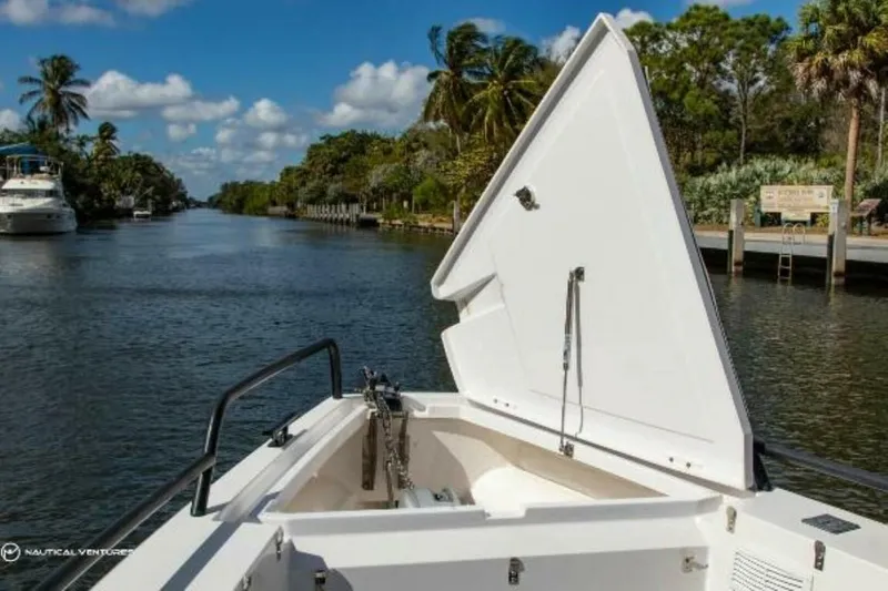 Slide: The Image of Axopar 37 Sun Top 2019 - 4039708