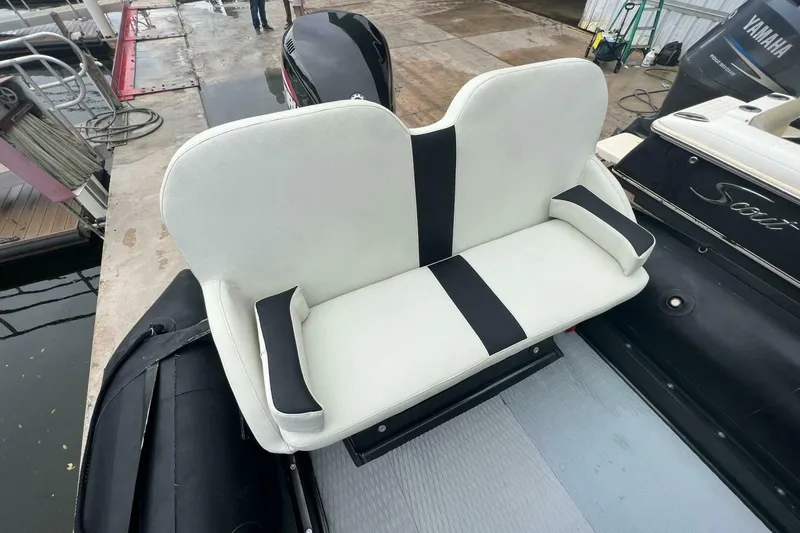 Slide: The Image of Zodiac Milpro Hurricane Custom 2014 - 4040122