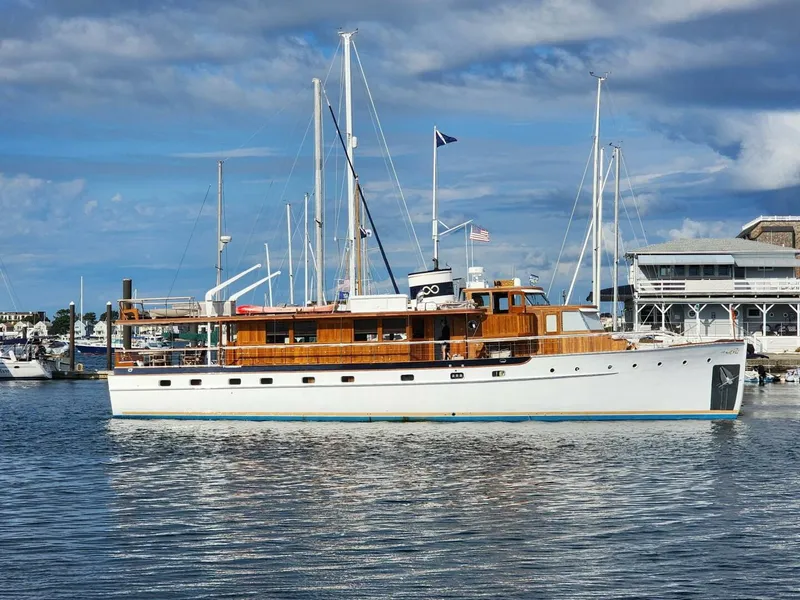 The Image of Trumpy Raised Pilot House 1947 - 5606533