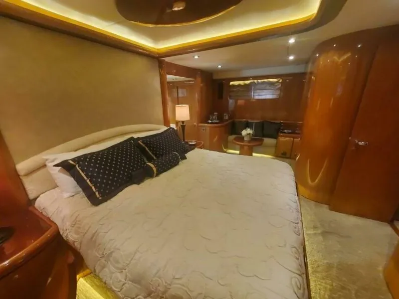 Slide: The Image of Horizon Cockpit Skylounge 2001 - 4042680