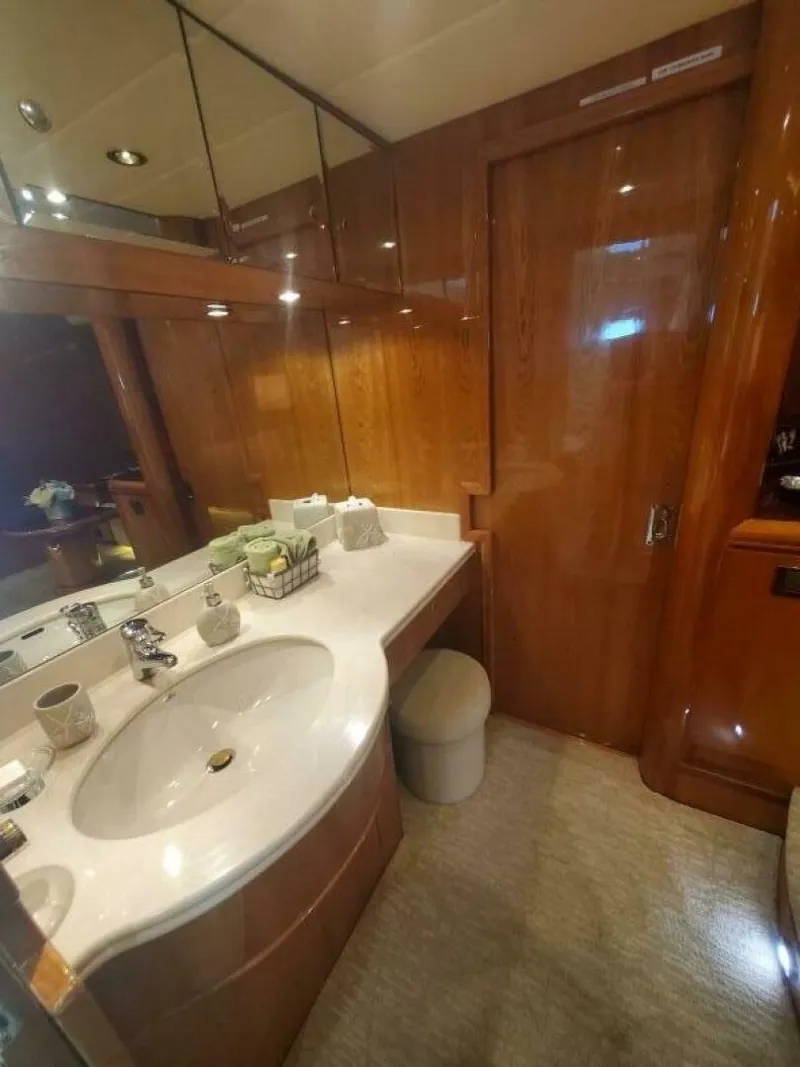 Slide: The Image of Horizon Cockpit Skylounge 2001 - 4042694