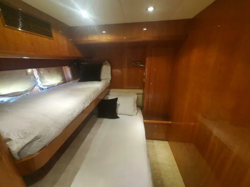 Slide: The Image of Horizon Cockpit Skylounge 2001 - 4042894