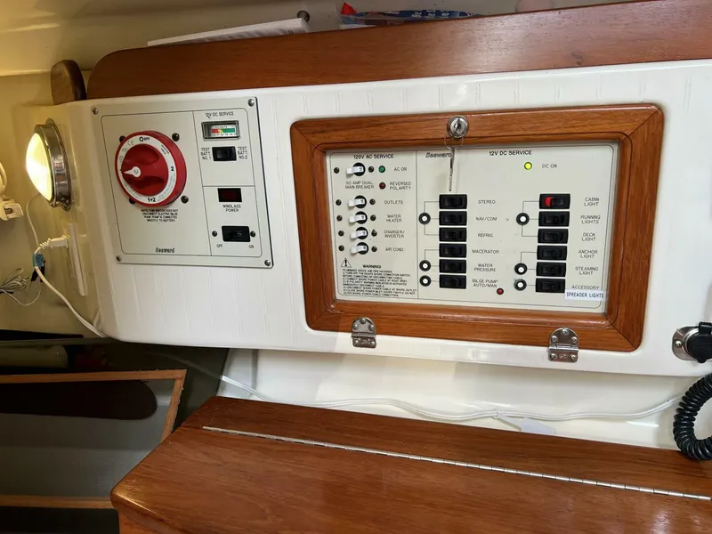 Slide: The Image of Seaward 32 2012 - 4262036