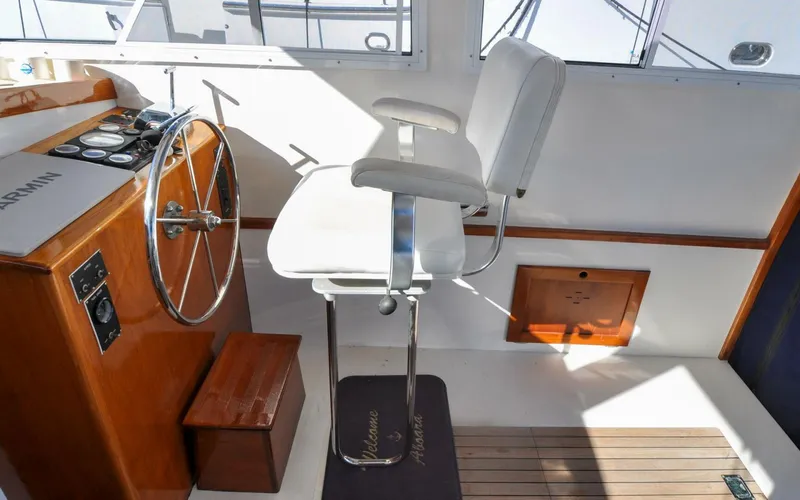 Slide: The Image of Wilbur 34   Kingfisher   Offered For Sale094 - 4042833