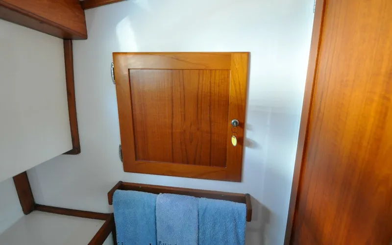 Slide: The Image of Wilbur 34   Kingfisher   Offered For Sale35 - 4042747