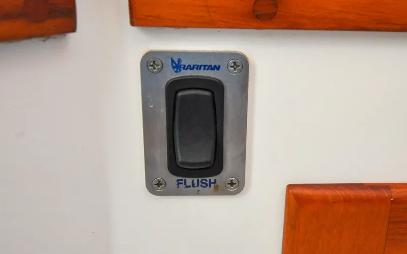 Slide: The Image of Wilbur 34   Kingfisher   Offered For Sale33 - 4042745