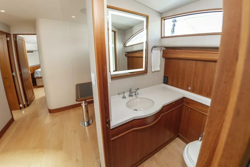 Slide: The Image of 20633dd3 B956 45b2 B214 758b16d914f9 - 5534429