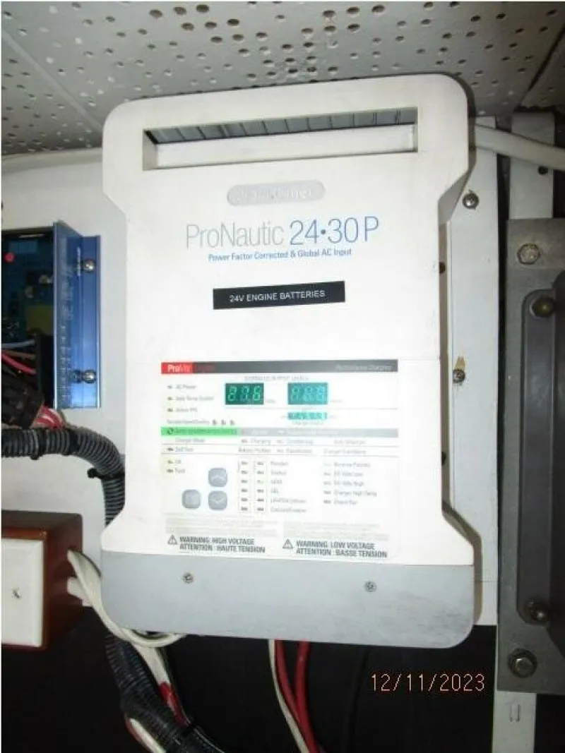 Slide: The Image of 72' DeFever battery charger1 - 4045495